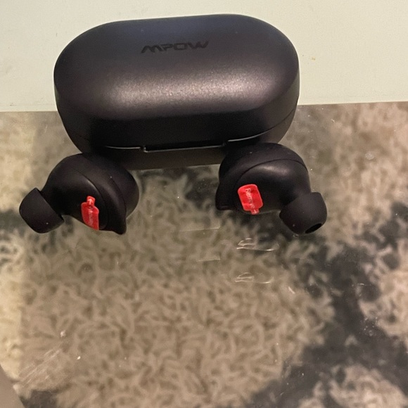 Mpow MDots Wireless Earbuds - Picture 3 of 5
